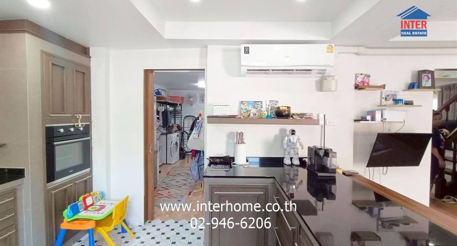 For sale 3 bedrooms house in Lak Si, Bangkok