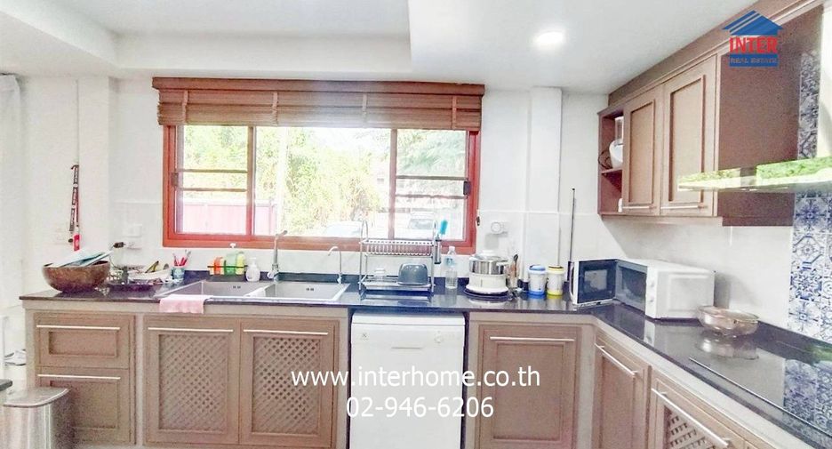 For sale 3 bedrooms house in Lak Si, Bangkok