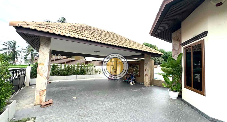 For sale 3 bedrooms house in Bang Lamung, Chonburi