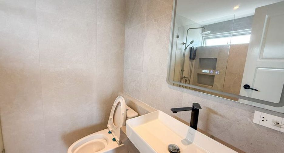 For rent and for sale 2 bedrooms condo in Si Racha, Chonburi
