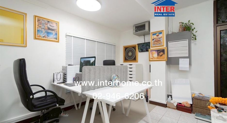 For sale 3 ベッドルーム house in Lat Krabang, Bangkok