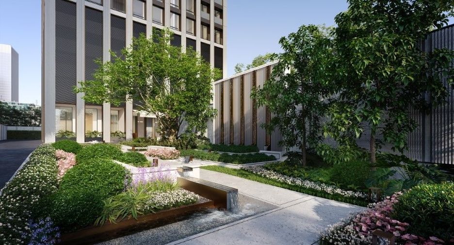 For sale 3 bedrooms condo in Khlong Toei, Bangkok