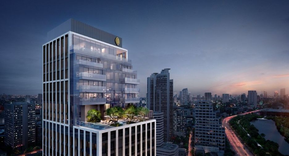 For sale 3 bedrooms condo in Khlong Toei, Bangkok