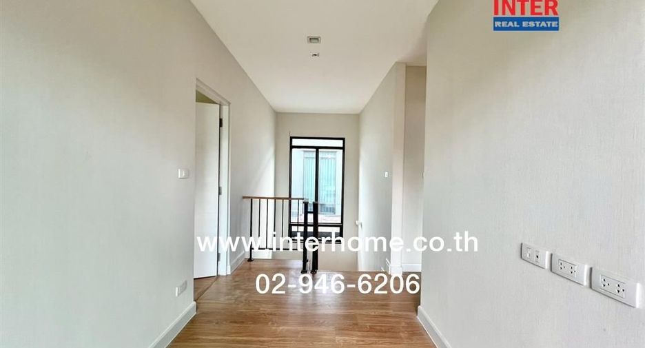 For sale 4 bedrooms house in Saphan Sung, Bangkok