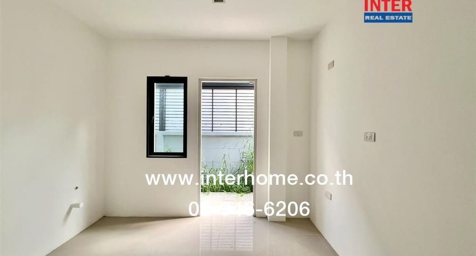 For sale 4 bedrooms house in Saphan Sung, Bangkok