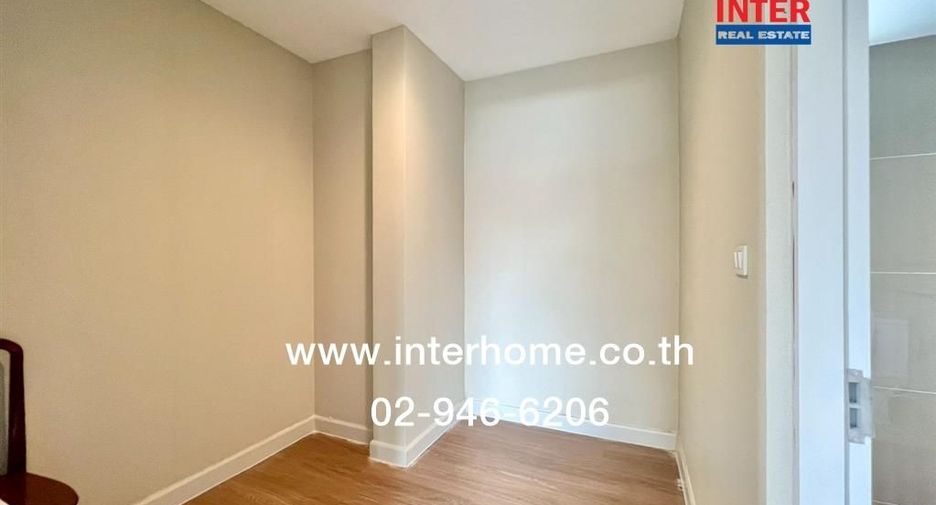 For sale 4 bedrooms house in Saphan Sung, Bangkok