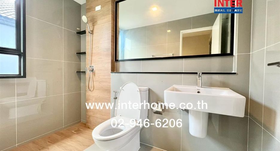 For sale 4 bedrooms house in Saphan Sung, Bangkok