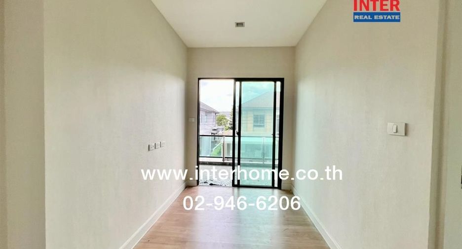 For sale 4 bedrooms house in Saphan Sung, Bangkok