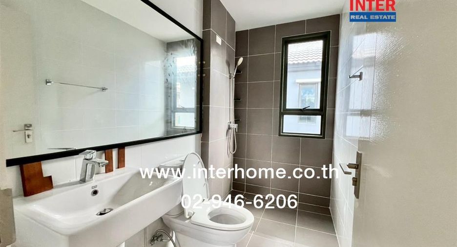 For sale 4 bedrooms house in Saphan Sung, Bangkok