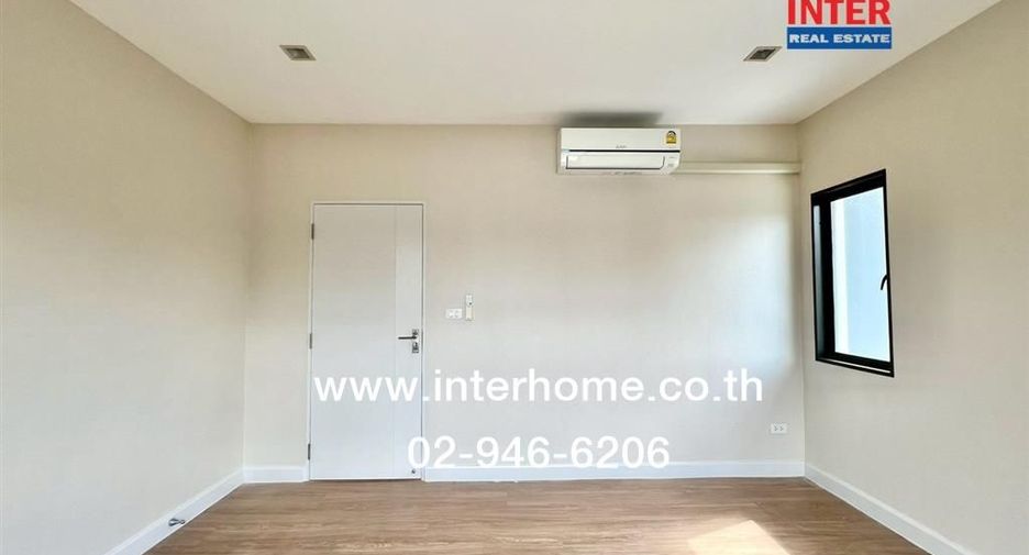 For sale 4 bedrooms house in Saphan Sung, Bangkok