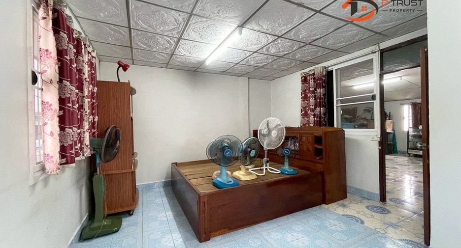 For sale 3 bedrooms house in Yan Nawa, Bangkok