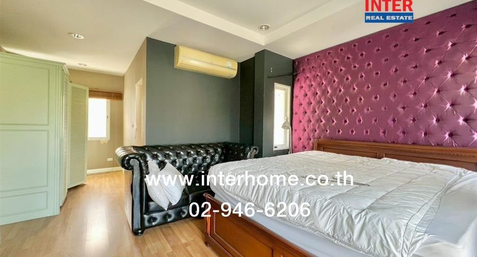 For sale 3 bedrooms house in Khan Na Yao, Bangkok