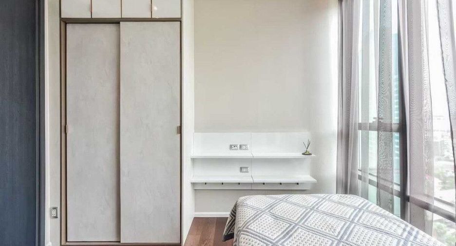 For rent 2 bedrooms condo in Watthana, Bangkok