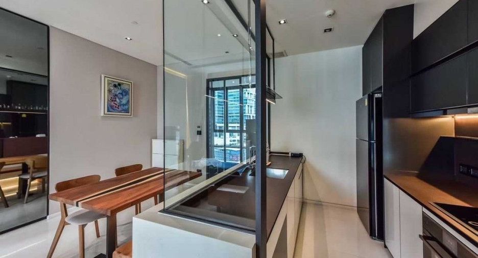 For rent 2 bedrooms condo in Watthana, Bangkok