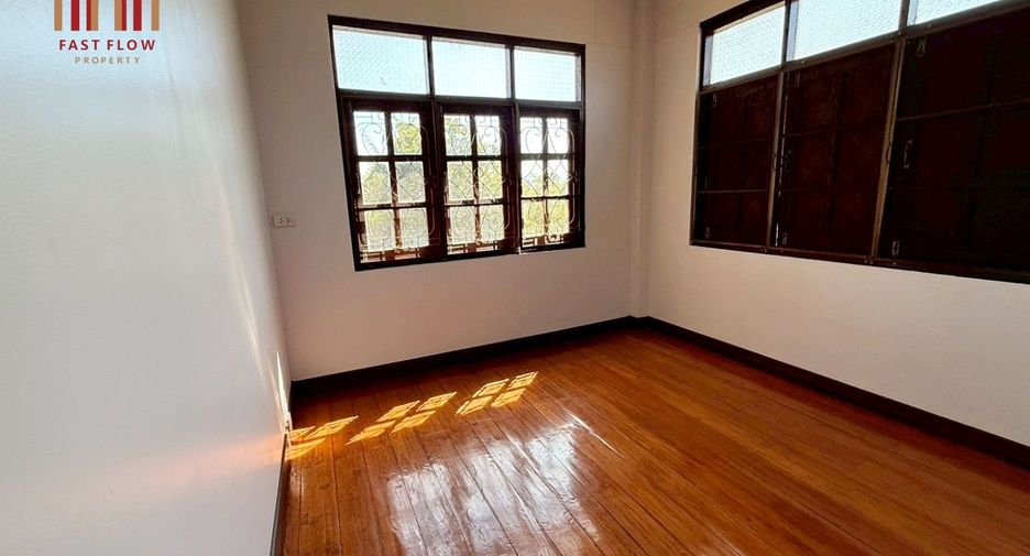 For sale 3 ベッドルーム house in Mueang Lampang, Lampang