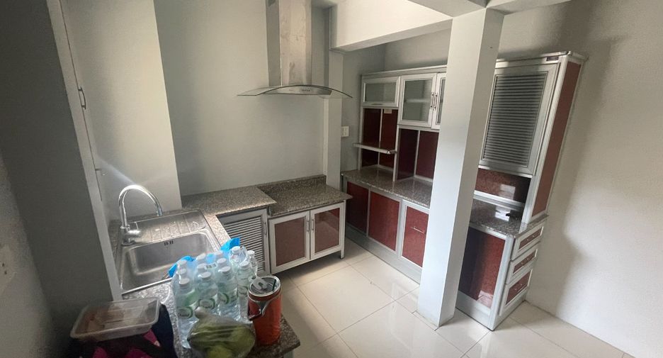 ให้เช่า 4 ห้องนอน บ้านเดี่ยว ใน สาทร, กรุงเทพฯ