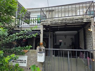 For sale 3 bedrooms townhouse in Mueang Pathum Thani, Pathum Thani
