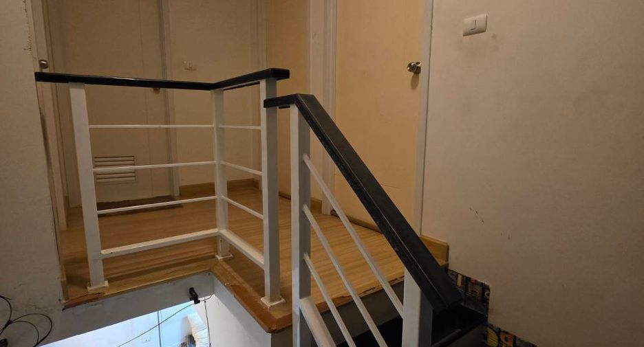 For sale 3 bedrooms townhouse in Mueang Pathum Thani, Pathum Thani