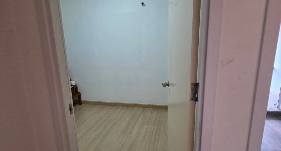 For sale 3 bedrooms townhouse in Mueang Pathum Thani, Pathum Thani