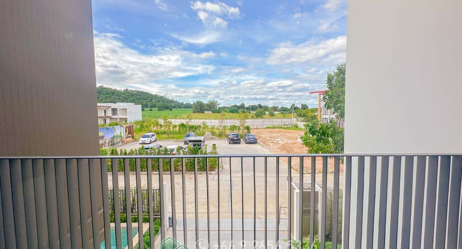 Haus zum Kauf mit 4 Zimmer in Bang Lamung, Chonburi