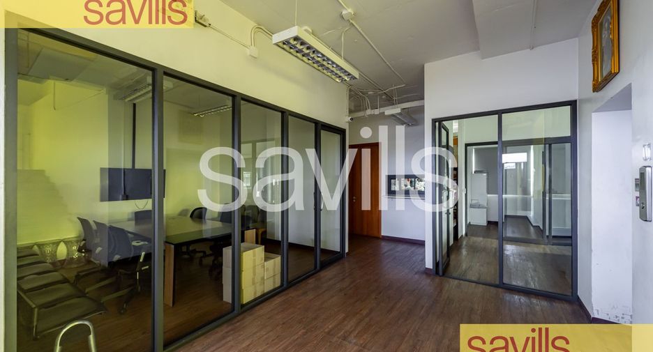 For rent and for sale retail Space in Watthana, Bangkok