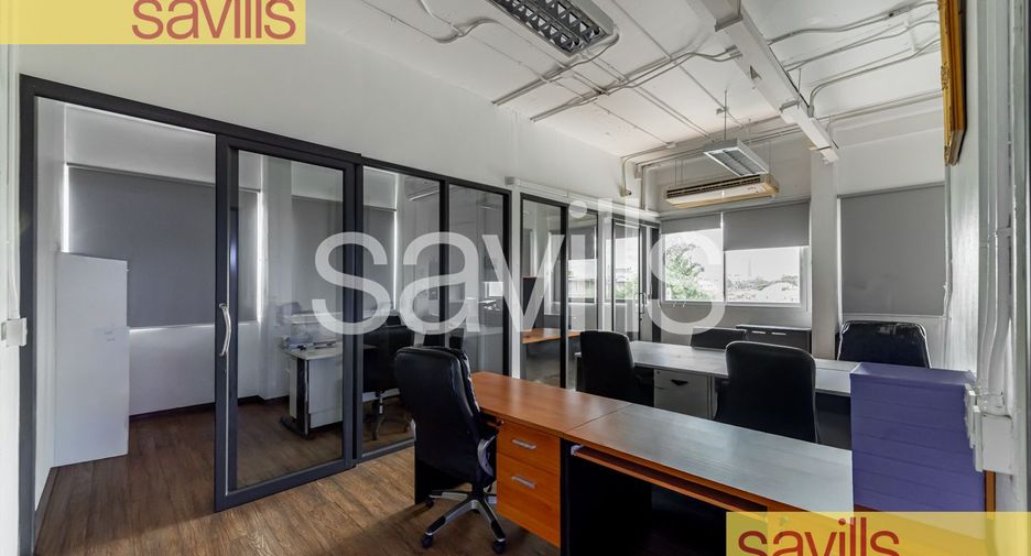 For rent and for sale retail Space in Watthana, Bangkok