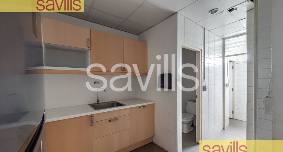For rent and for sale retail Space in Watthana, Bangkok