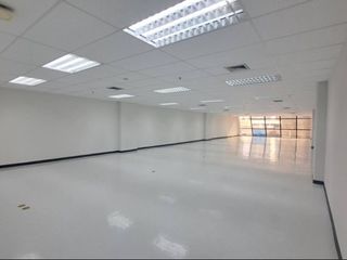 Аренда офис в Ратчатхещи, Бангкок