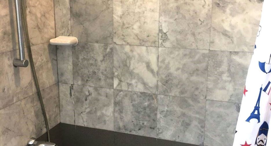 For sale 1 bed condo in Sathon, Bangkok