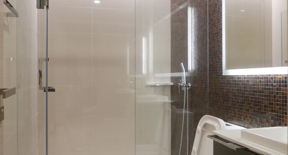 For rent and for sale 2 bedrooms condo in Sathon, Bangkok