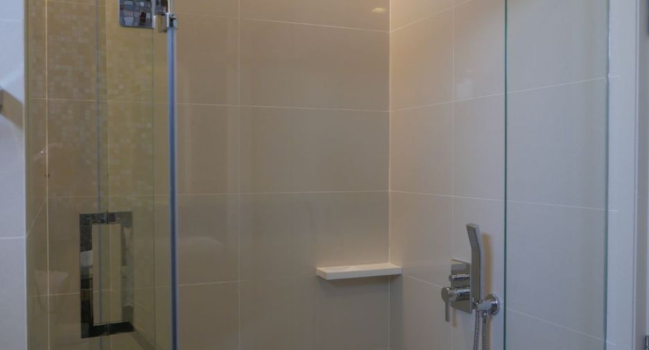 For rent and for sale 2 bedrooms condo in Sathon, Bangkok