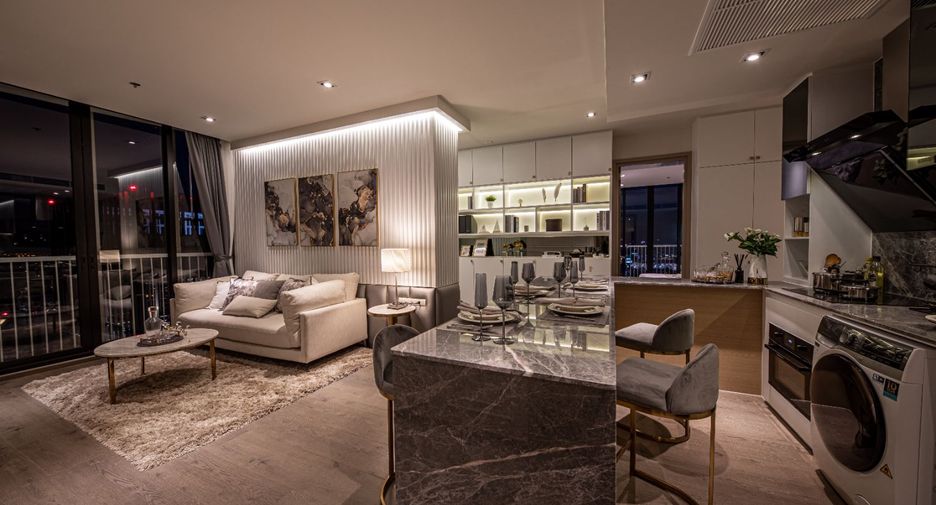For sale 3 ベッドルーム condo in Khlong Toei, Bangkok