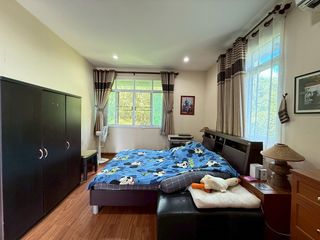 For sale 4 bedrooms house in Mueang Chiang Mai, Chiang Mai