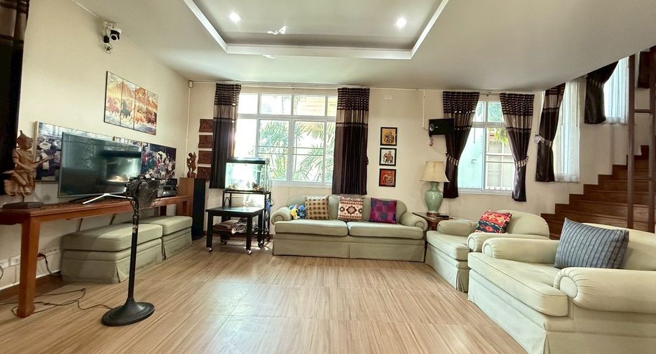 Продажа 4 спальни дом в Mueang Chiang Mai, Чианг Маи