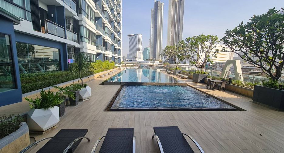 For sale 2 bedrooms condo in Khlong San, Bangkok