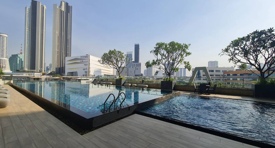 For sale 2 bedrooms condo in Khlong San, Bangkok