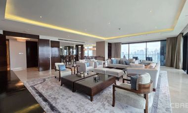 À louer 4 chambres condo à Pathum Wan, Bangkok