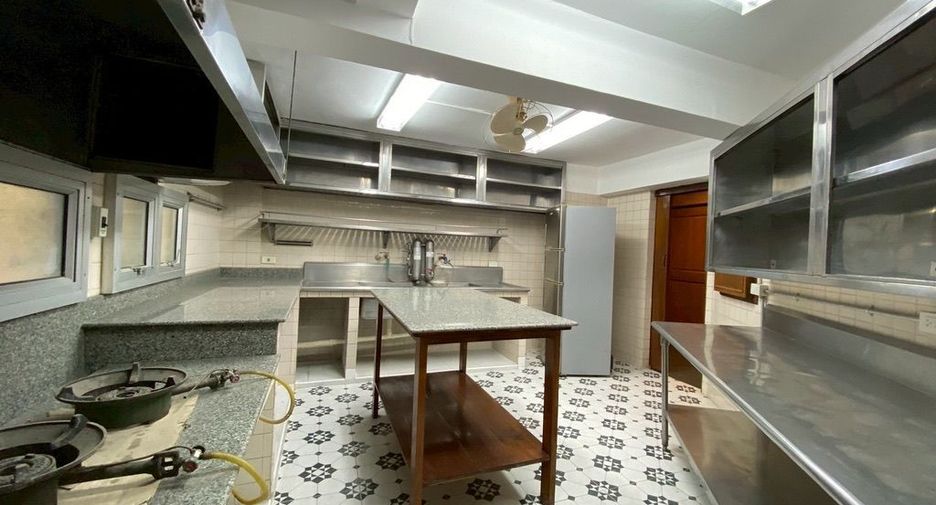 出售 32 卧室 酒店 在 Mueang Chiang Mai, Chiang Mai