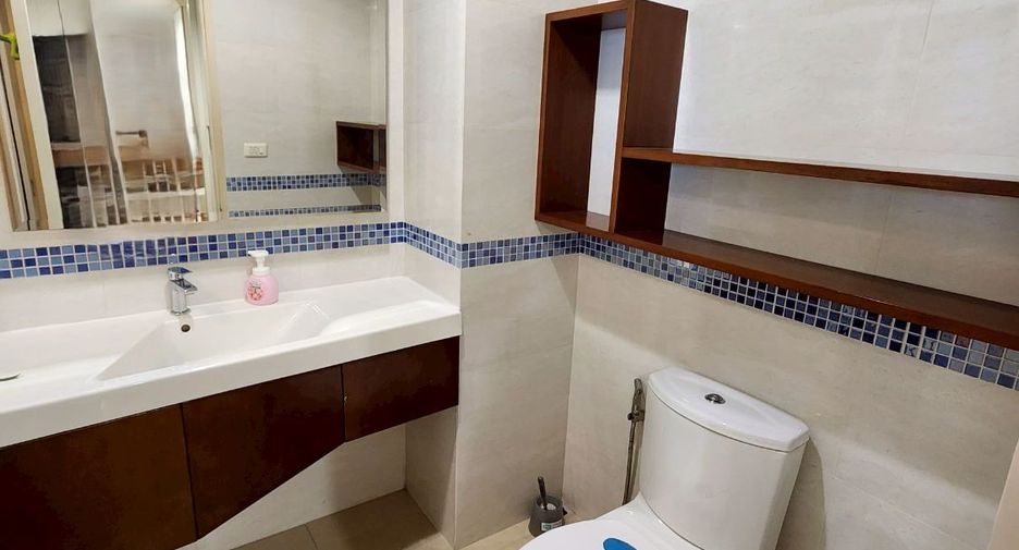 For sale 2 bedrooms condo in Phaya Thai, Bangkok