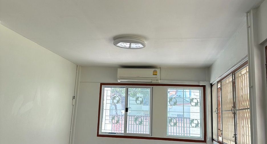 Haus zum Kauf mit 2 Zimmer in Bang Sue, Bangkok