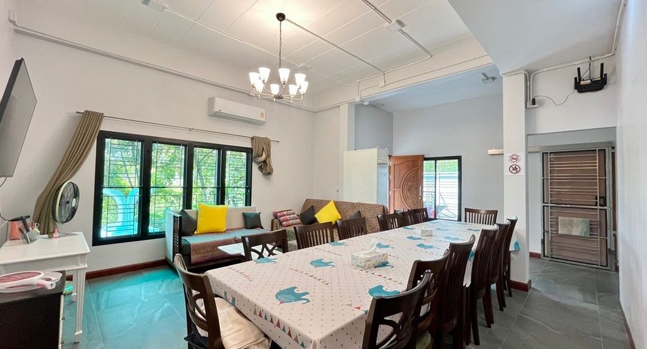 For sale 5 bedrooms villa in Mueang Krabi, Krabi