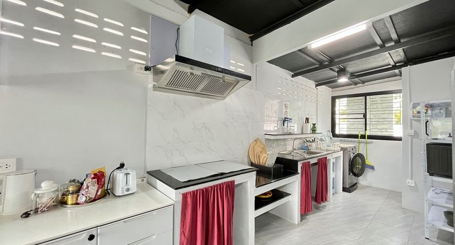 For sale 5 bedrooms villa in Mueang Krabi, Krabi