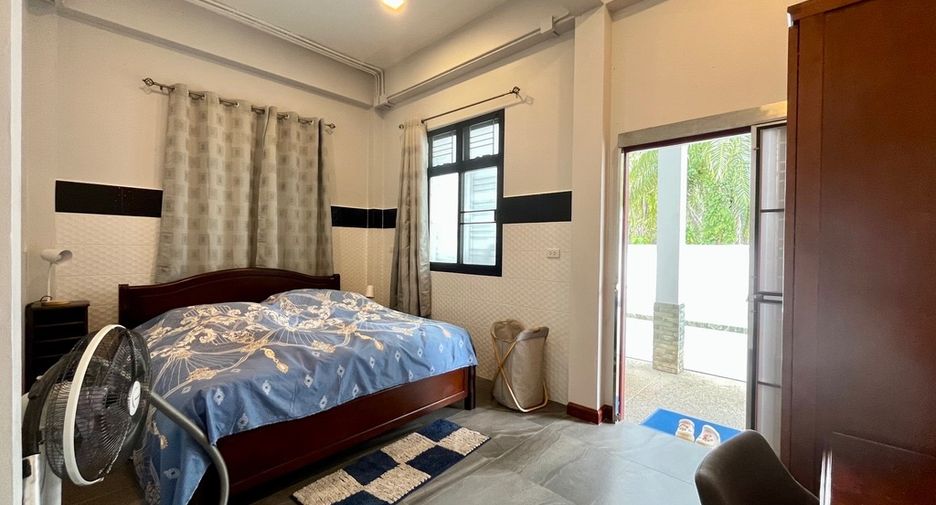 For sale 5 bedrooms villa in Mueang Krabi, Krabi