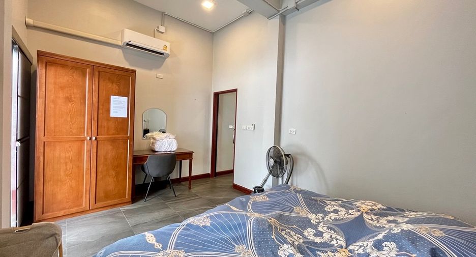 For sale 5 bedrooms villa in Mueang Krabi, Krabi
