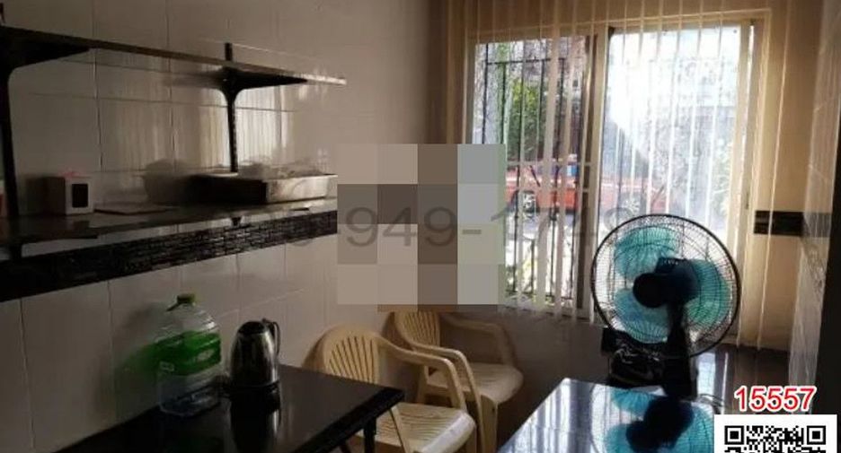 For rent 1 bed townhouse in Khlong Sam Wa, Bangkok