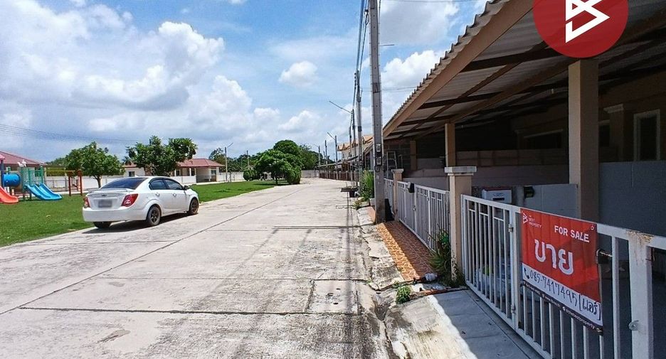 À vendre studio maison de ville à Phan Thong, Chonburi