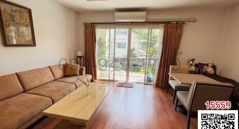 For rent 3 bedrooms townhouse in Pak Kret, Nonthaburi
