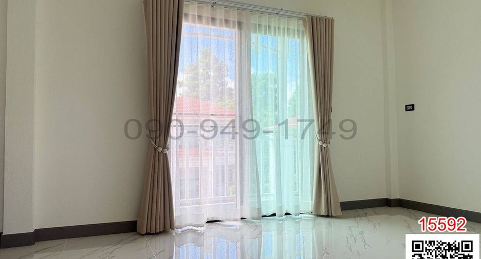 For sale 3 bedrooms condo in Lat Krabang, Bangkok