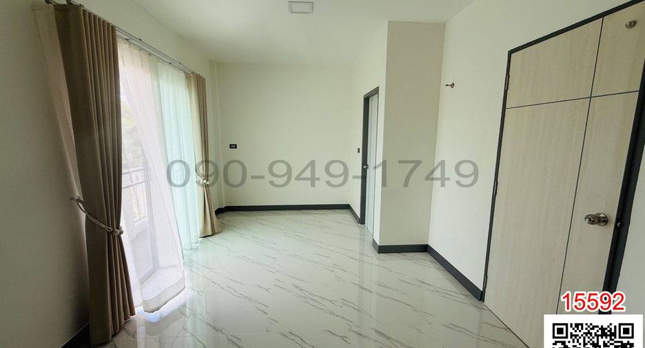 For sale 3 bedrooms condo in Lat Krabang, Bangkok