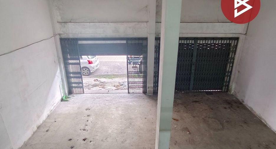 For sale 4 bedrooms retail Space in Mueang Nakhon Si Thammarat, Nakhon Si Thammarat